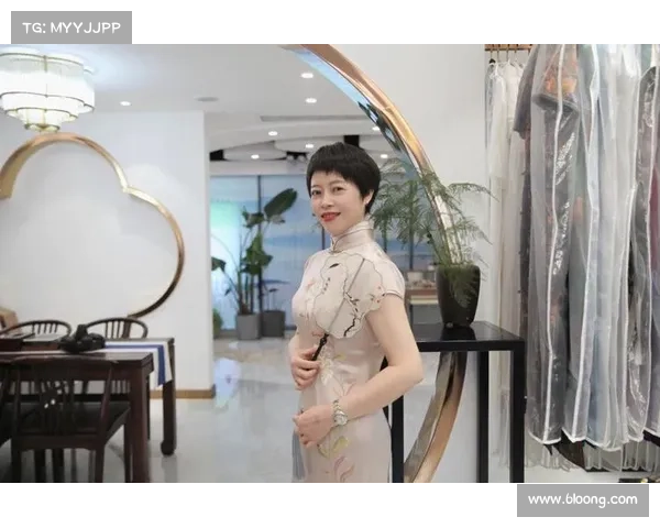 如何通过巧妙搭配展现云端侍女独特魅力与优雅气质 如何通过巧妙搭配展现云端侍女独特魅力与优雅气质
